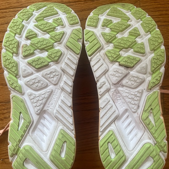 Hoka Arahi 7 - Coral - Picture 6 of 11